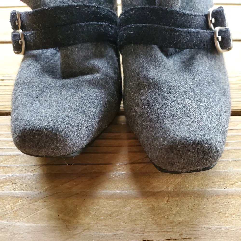 Color Block Boots - Picture 2 of 6